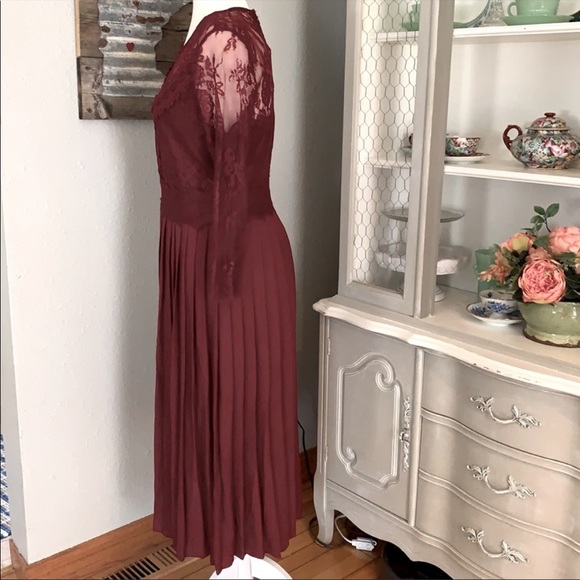 NWT Burgundy midi dress - Picture 4 of 5